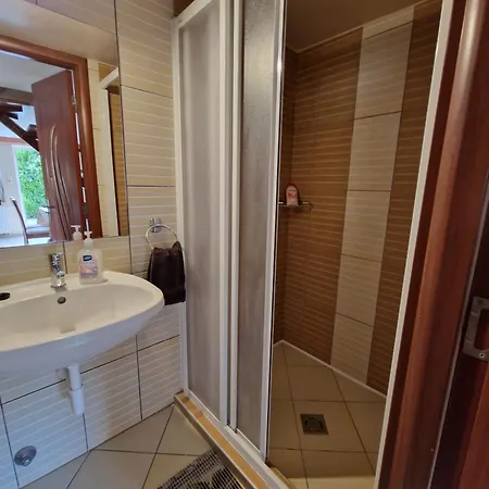 Richie I & Pool Lejlighed