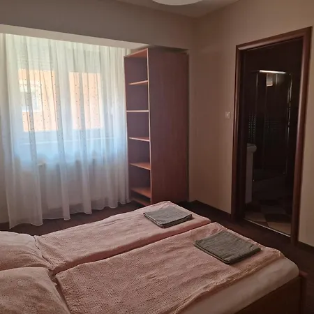Richie I & Pool Apartment Siofok