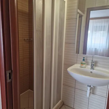 Richie I & Pool 아파트