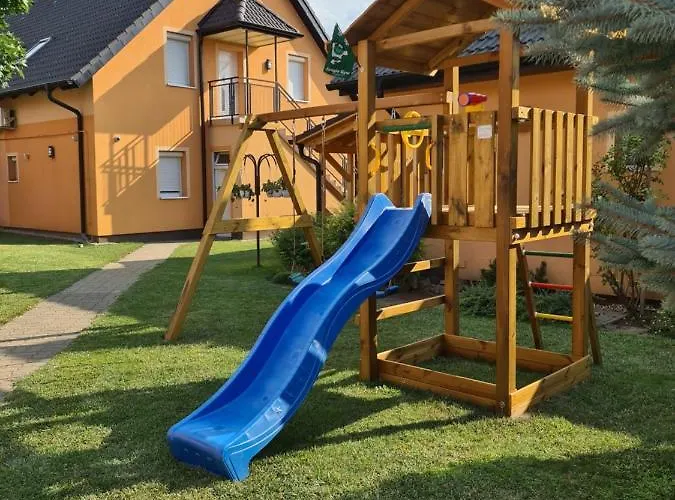 Richie I & Pool Шиофок