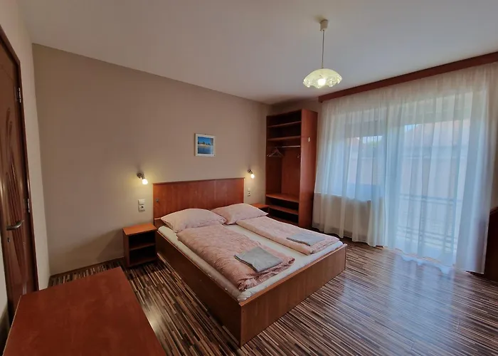 Richie I & Pool Шиофок