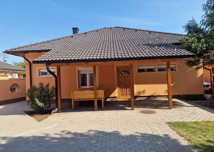 Richie I & Pool Апартаменты *